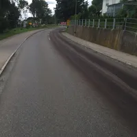 Gülle auf Fahrbahn in Thannhausen am 29.07.16_1.jpg