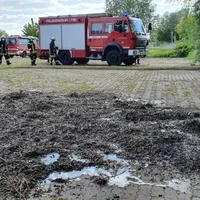 Brand Laubhaufen in Thannhausen am 30.05.21_1.jpg