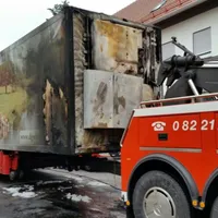 lkw-brand_am_080615_in_thannhausen_27_20150608_1844224986.jpg