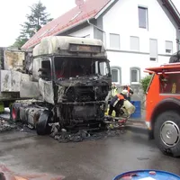 lkw-brand_am_080615_in_thannhausen_22_20150608_1838808742.jpg
