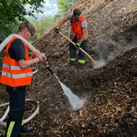 Brand Hackschnitzelhaufen Komposthof Reili_5.jpg